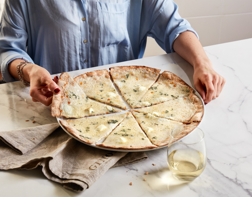 Pizza Bianca Quattro Formaggi Ginos