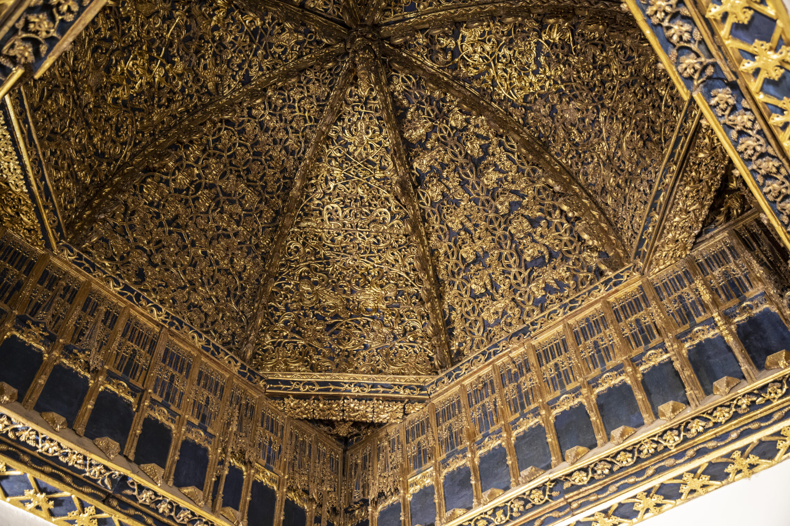 Destalle del artesonado de la capilla del Parador de Zafra