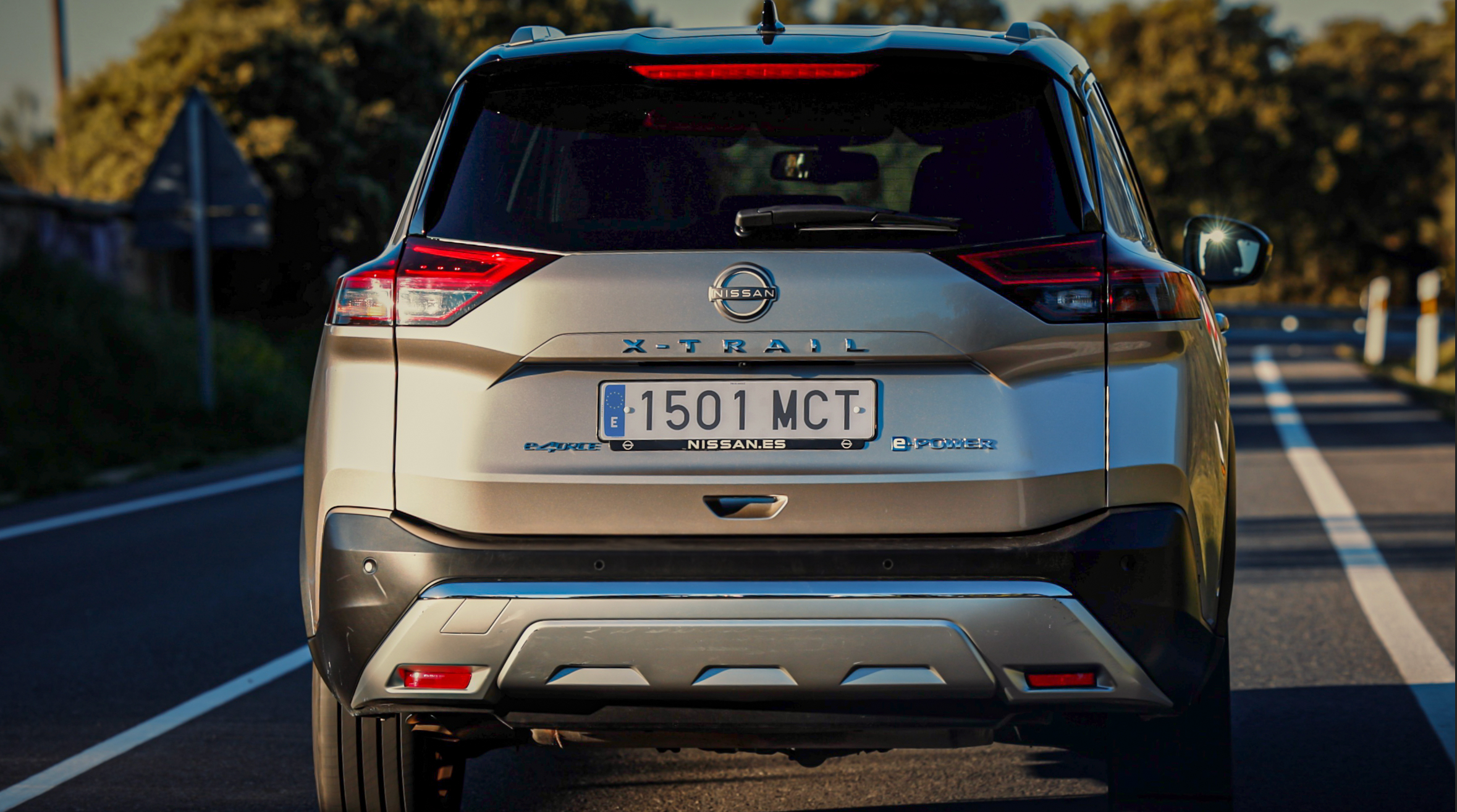 nissan foto 3