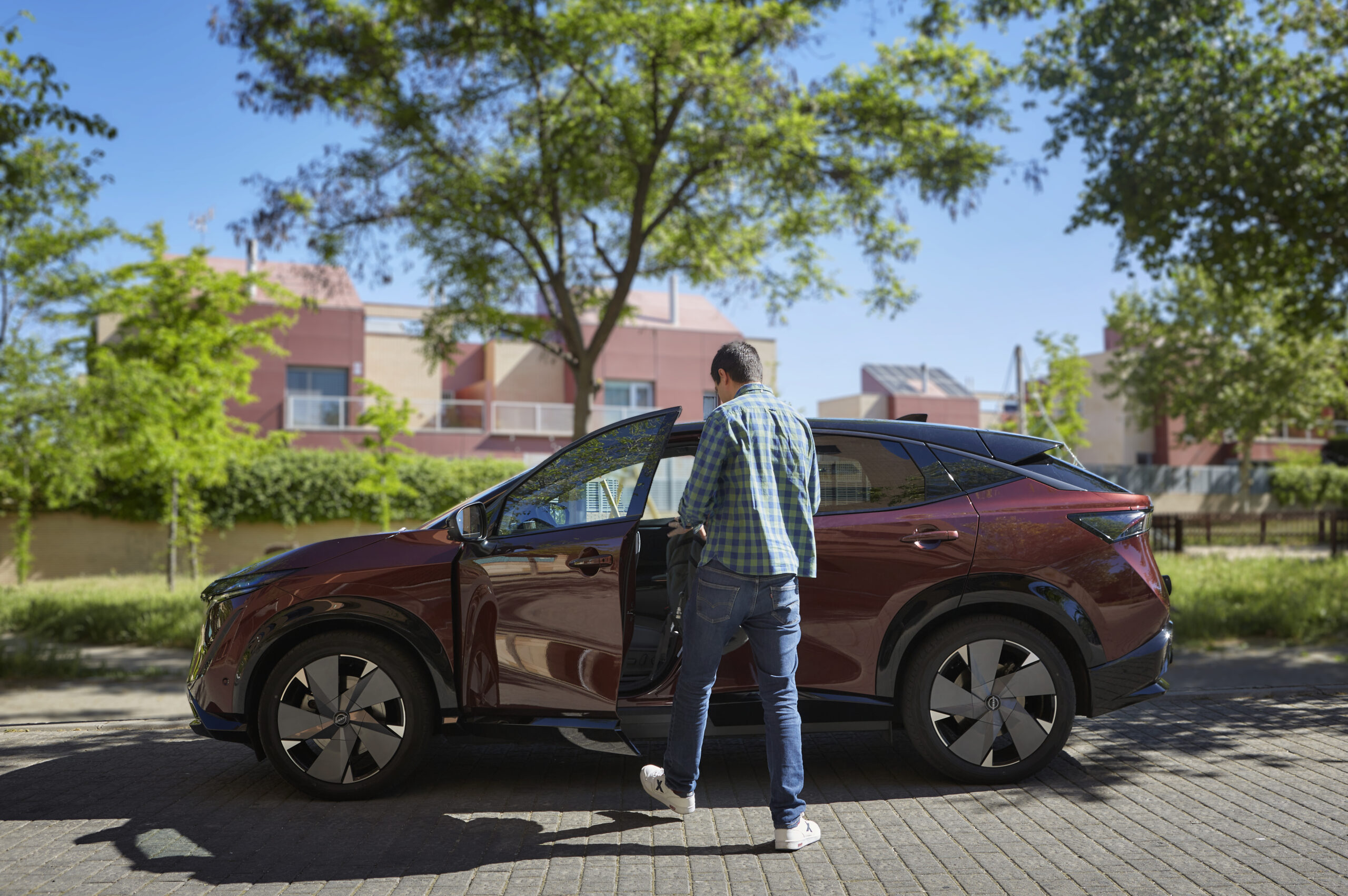 nissan foto 4